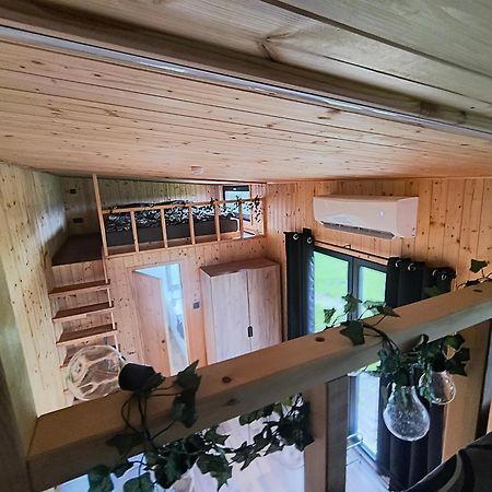 Вилла Tiny House Chvalcov Экстерьер фото