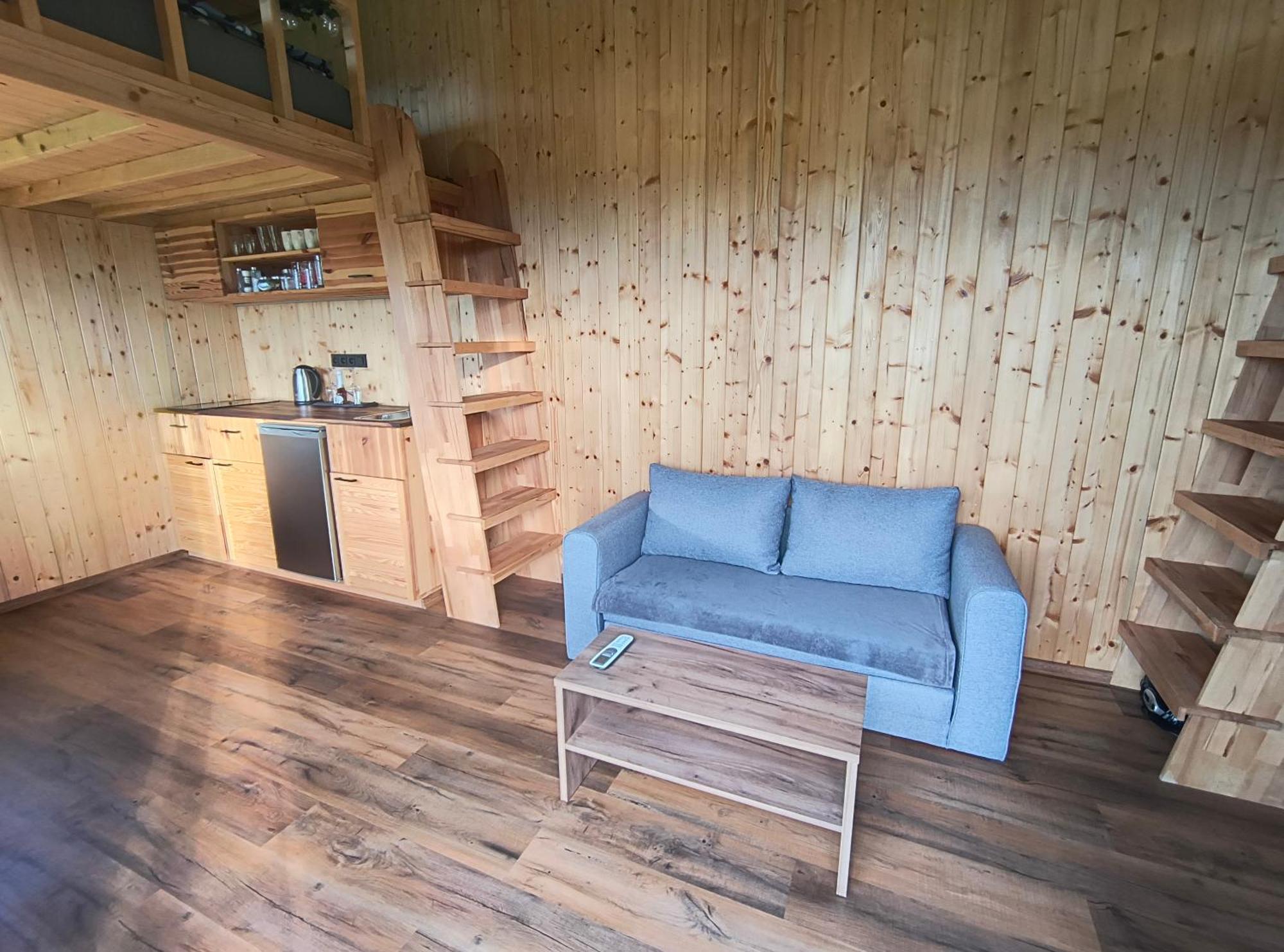 Вилла Tiny House Chvalcov Экстерьер фото