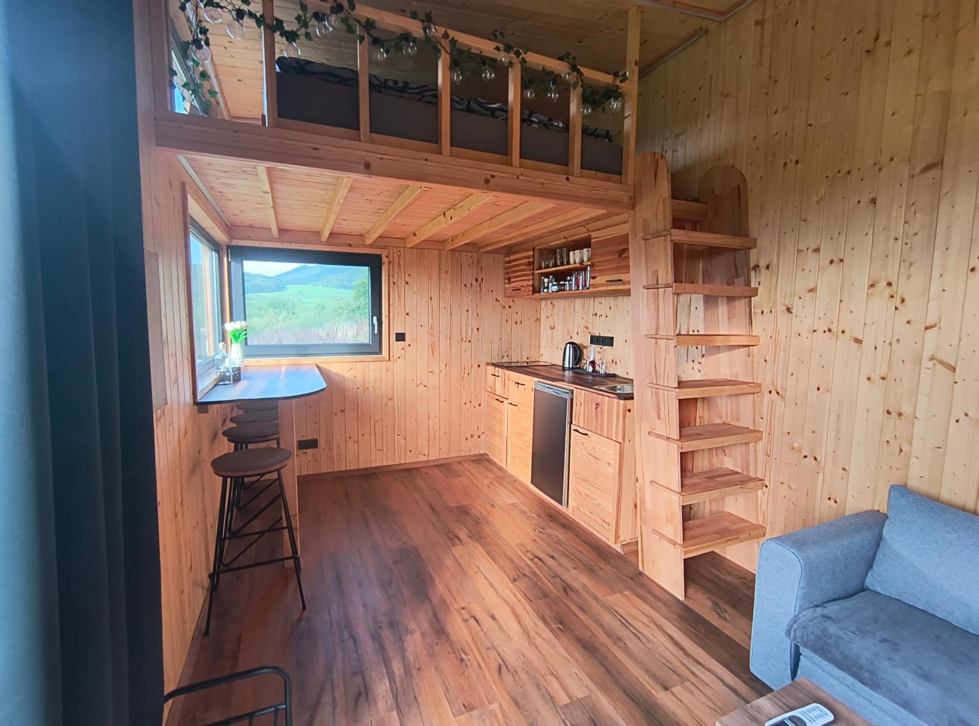 Вилла Tiny House Chvalcov Экстерьер фото